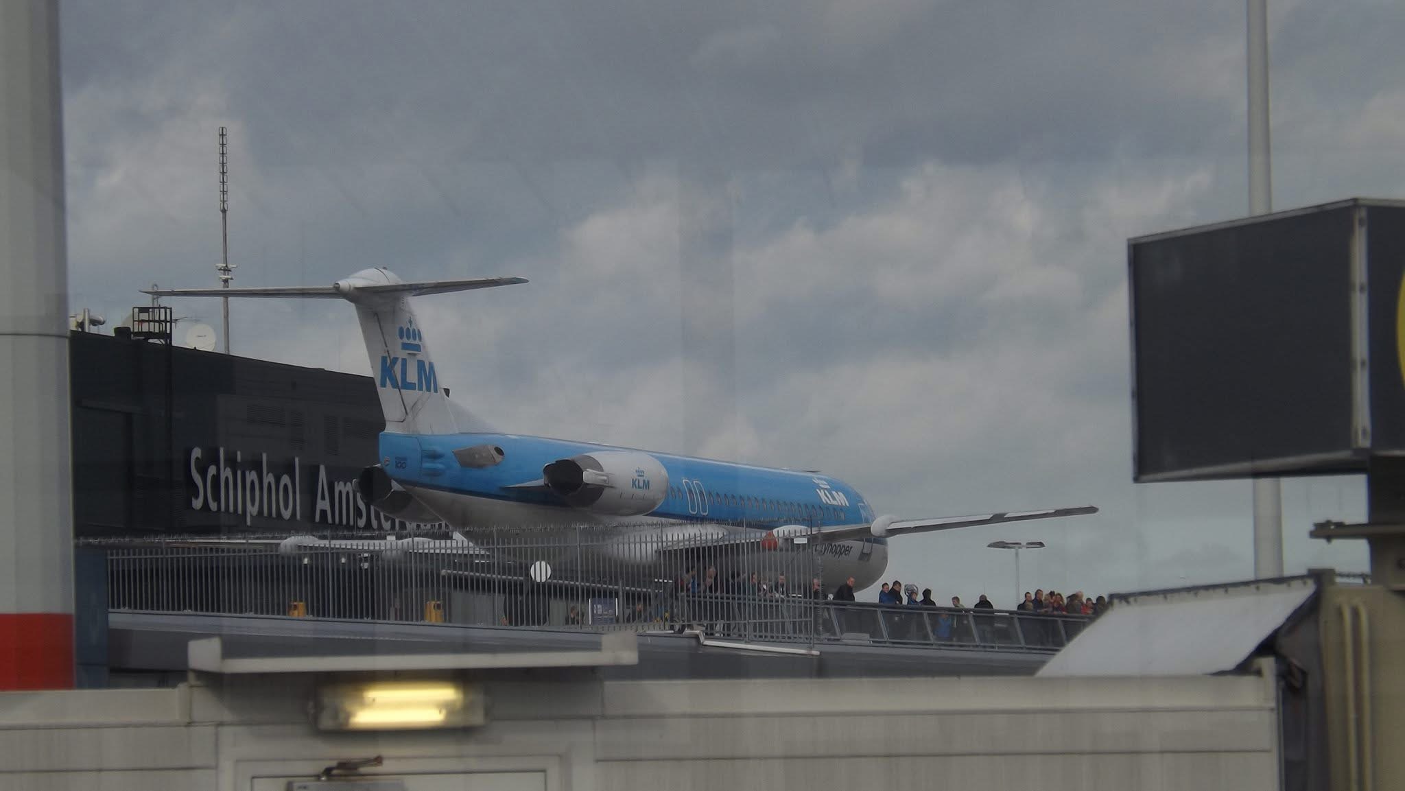 Amsterdam ,  schiphol airport S - Shot on Canon 1100D | PictShare.online photography